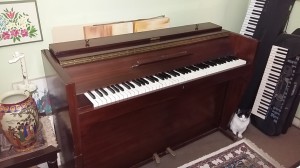 Piano Spinet Americano     